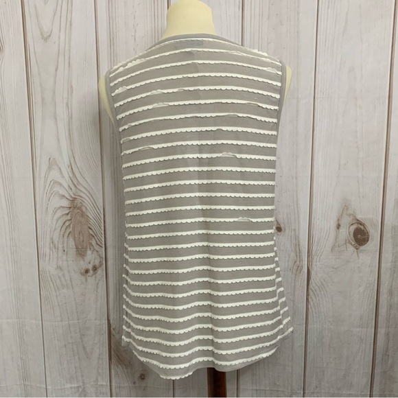 ModCloth Tank Top Size XL Scalloped Striped Gray White Sleeveless - Picture 4 of 5